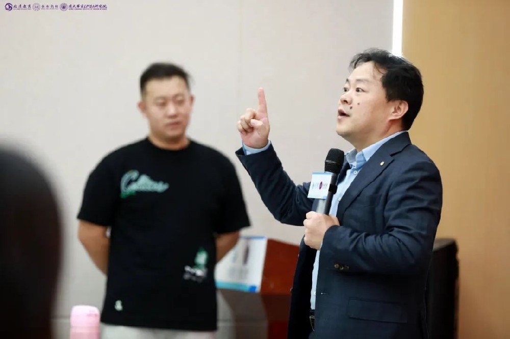劉春華授課清大華商-重新理解“什么是營銷”