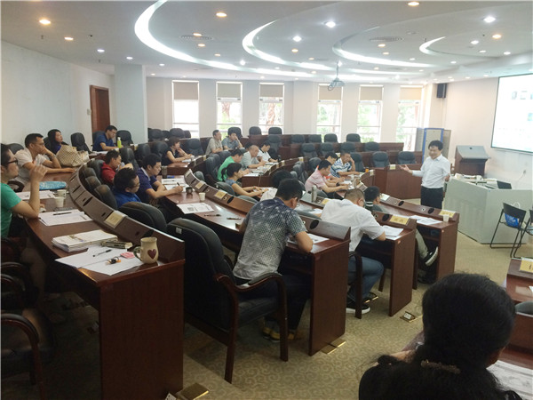 劉春華受邀赴暨南大學TOP-EMBA總裁班授課