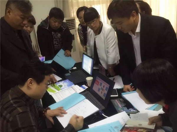 華商智業授課中南總裁班，掌聲不斷！
