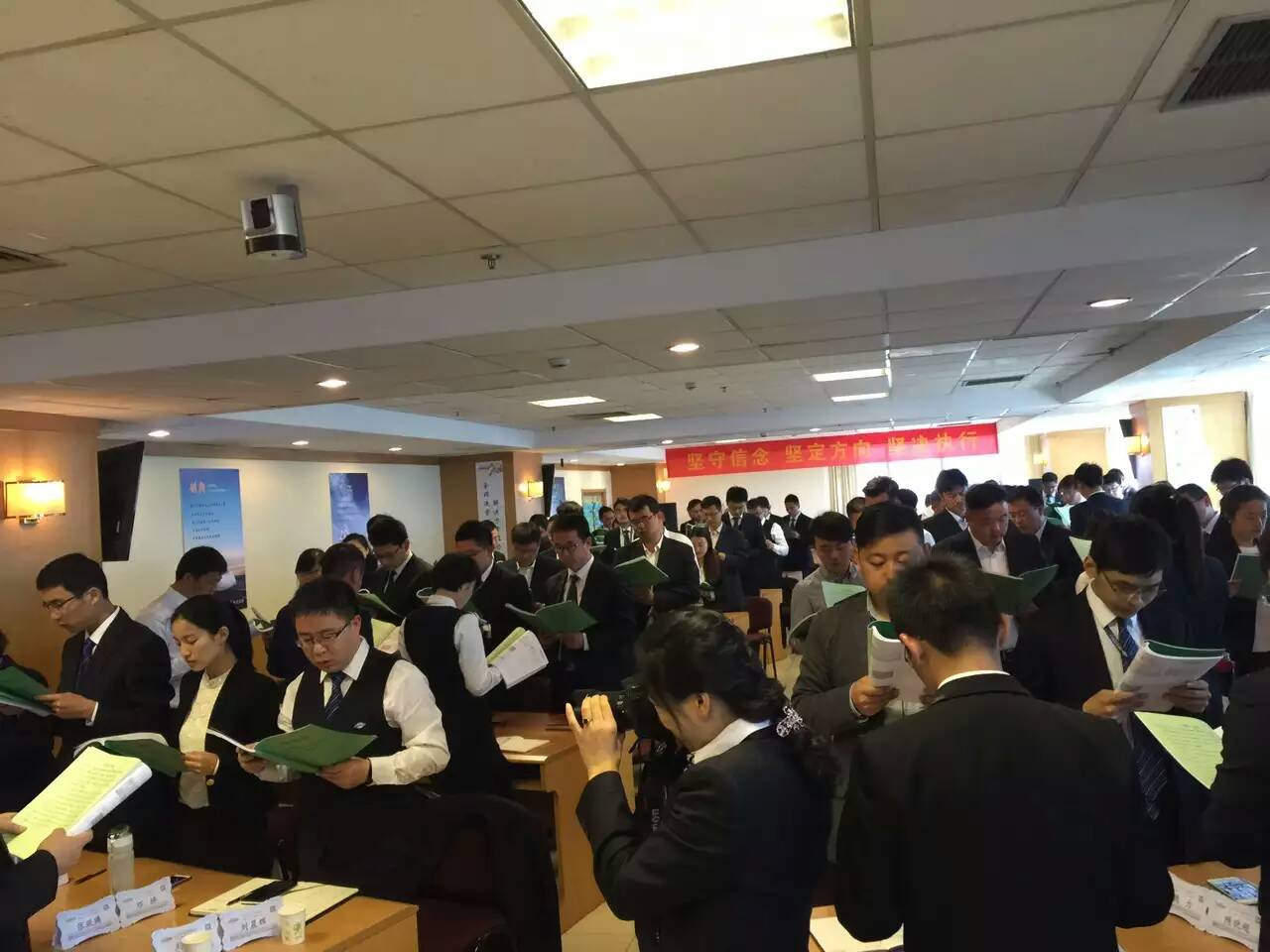 華商智業與您攜手探索工業4.0+智能時代——傳統企業的發展之路