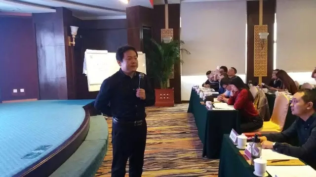 華商私塾會(huì)獨(dú)家：劉春華為清華青年企業(yè)家創(chuàng)新與發(fā)展高級(jí)進(jìn)修班專題授課