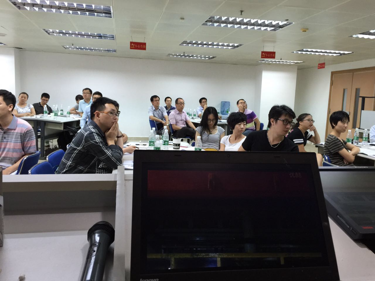 華商智業專家團為1號店指導——如何實現營銷管理與創新